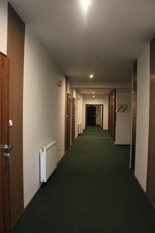 Hotel Pod Jeleniem Тухоля Екстер'єр фото